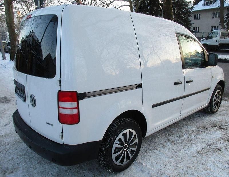 Second-hand VW Caddy 109 CP (80 kW) 2012 Alb Monovolum