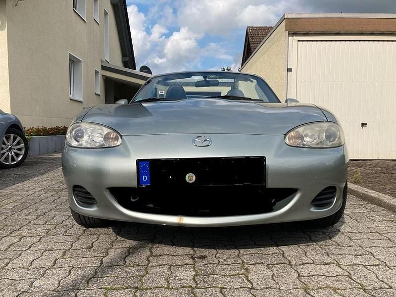 Second-hand Mazda MX5 110 CP (80 kW) 2003 Argintiu Cabrio