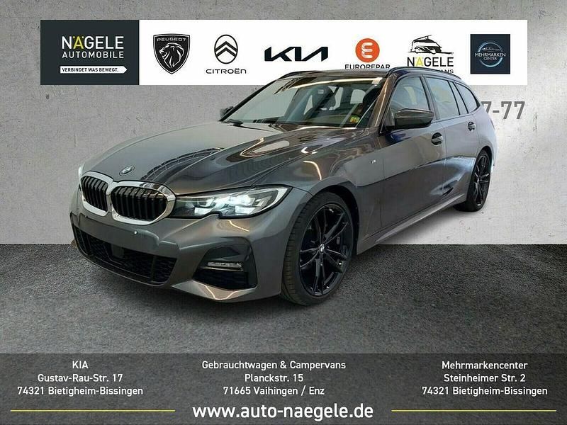 Mineralgrau met. Gebraucht 2022 BMW 318 M Sport Kombi | 30.400 € (Fairer Preis) - Bild 1/3