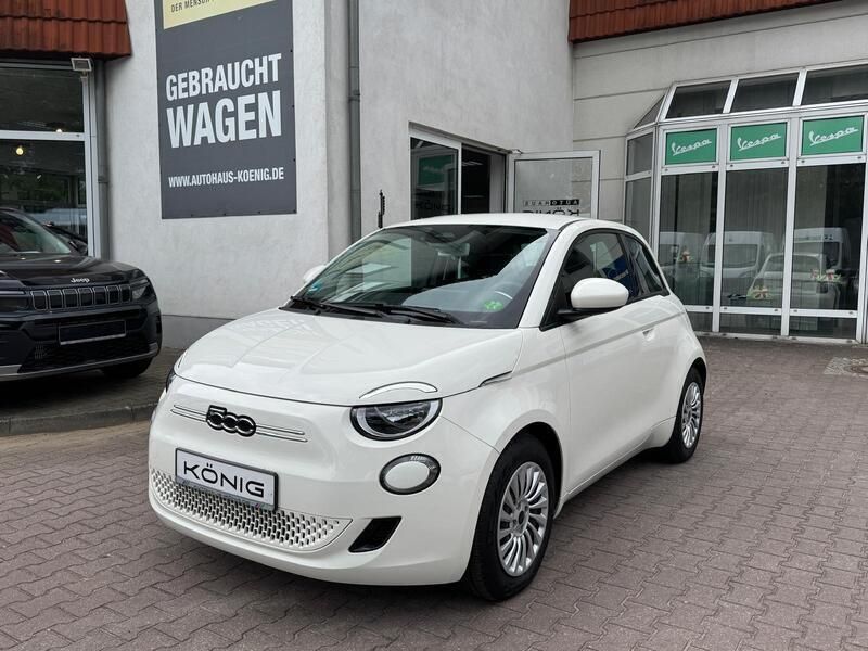 Weiß Gebraucht 2023 Fiat 500e Kleinwagen | 23.777 € (Fairer Preis) - Bild 1/4