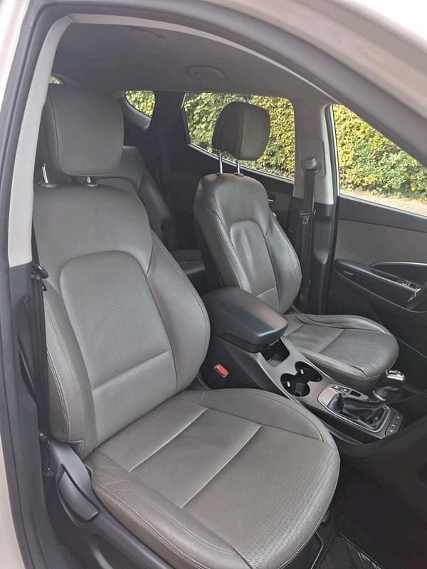 Gebraucht Hyundai Santa Fe 150 PS (110 kW) 2015 Andere farben SUV
