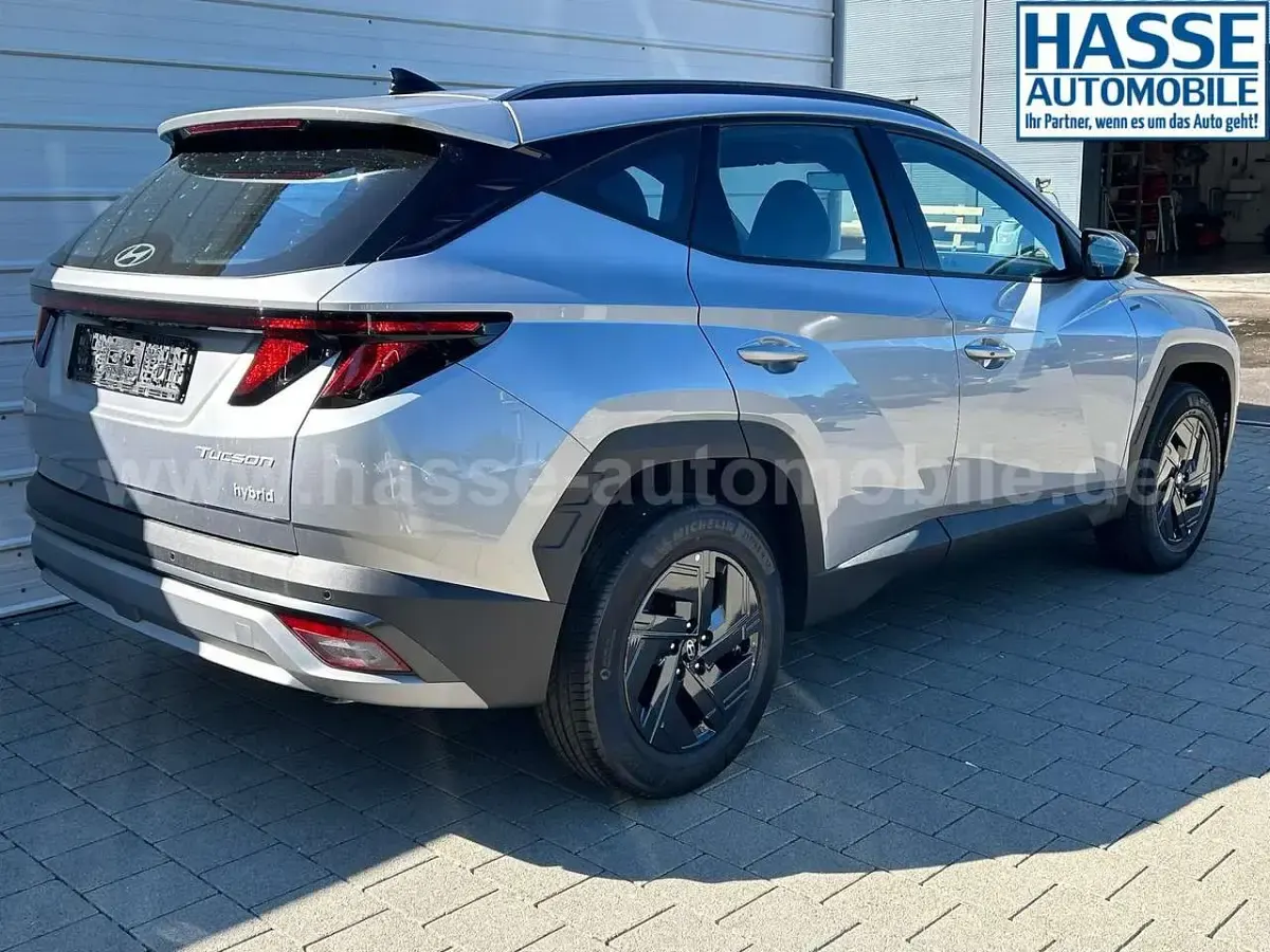 Neu Hyundai Tucson Blackline 239 PS (175 kW) 2026 Shimmering silver meta... SUV