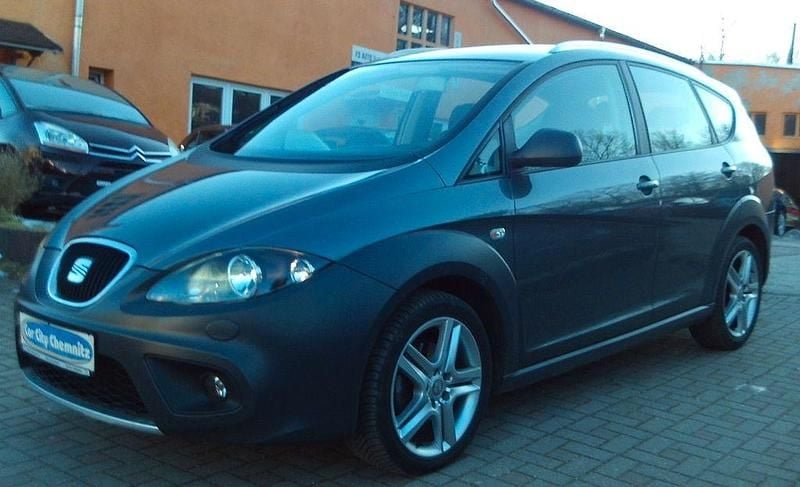 Grau Gebraucht 2012 Seat Altea XL Van / Kleinbus | 4.999 € (Guter Preis) - Bild 1/4