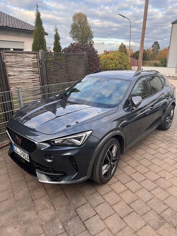 Grau Gebraucht 2021 Cupra Formentor VZ SUV | 26.900 € (Superpreis) - Bild 1/4