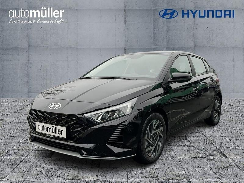 Schwarz Gebraucht 2024 Hyundai i20 Trend Limousine | 20.422 € (Fairer Preis) - Bild 1/4