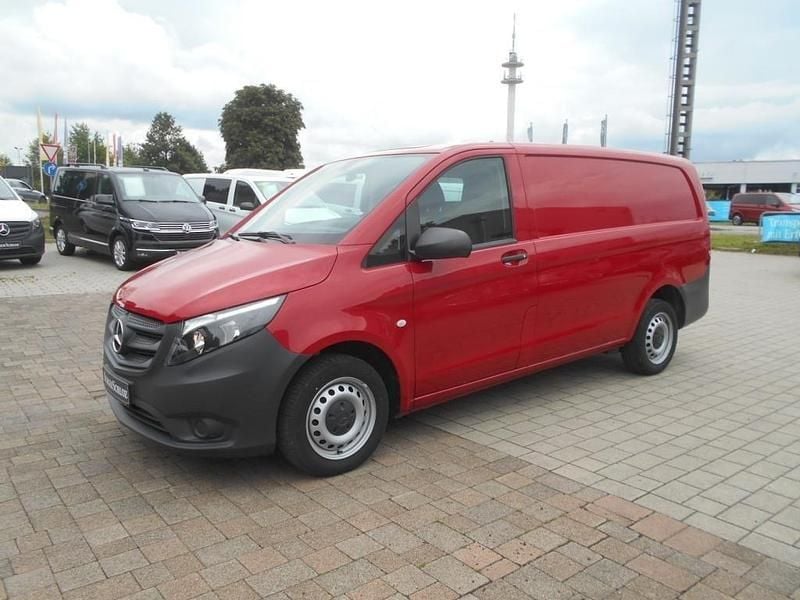 Rot Gebraucht 2020 Mercedes Vito Van / Kleinbus | 19.837 € - Bild 1/4