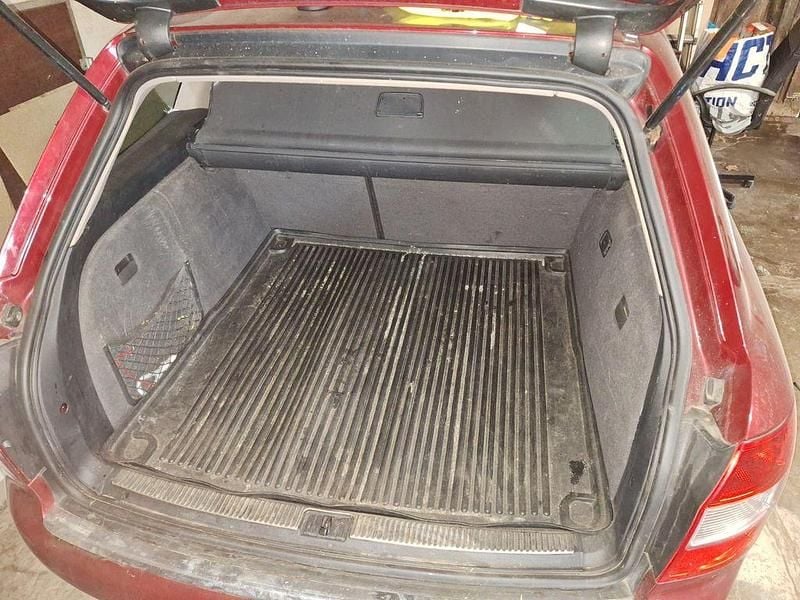 Gebraucht Audi A4 131 PS (96 kW) 2004 Rot Kombi