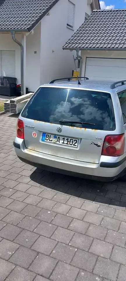 Gebraucht VW Passat 101 PS (74 kW) 2002 Silber Kombi