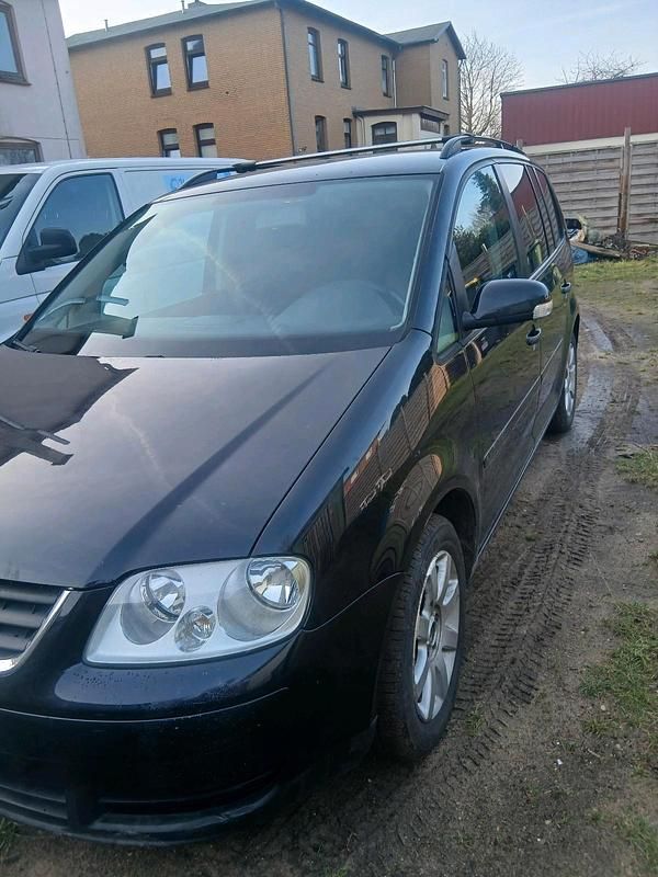 Gebraucht VW Touran 105 PS (77 kW) 2006 Schwarz Van / Kleinbus