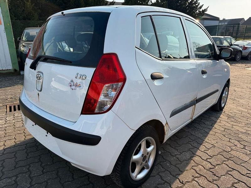 Gebraucht Hyundai i10 67 PS (49 kW) 2009 Weiß Kleinwagen