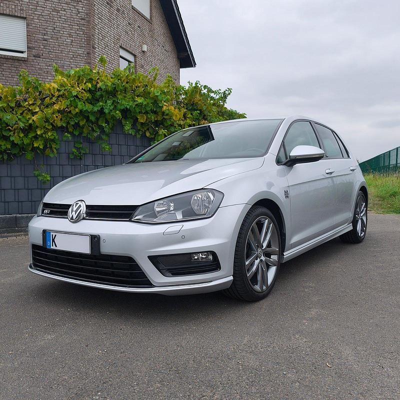 Silber Gebraucht 2017 VW Golf VII Allstar Limousine | 15.900 € (Fairer Preis) - Bild 1/4