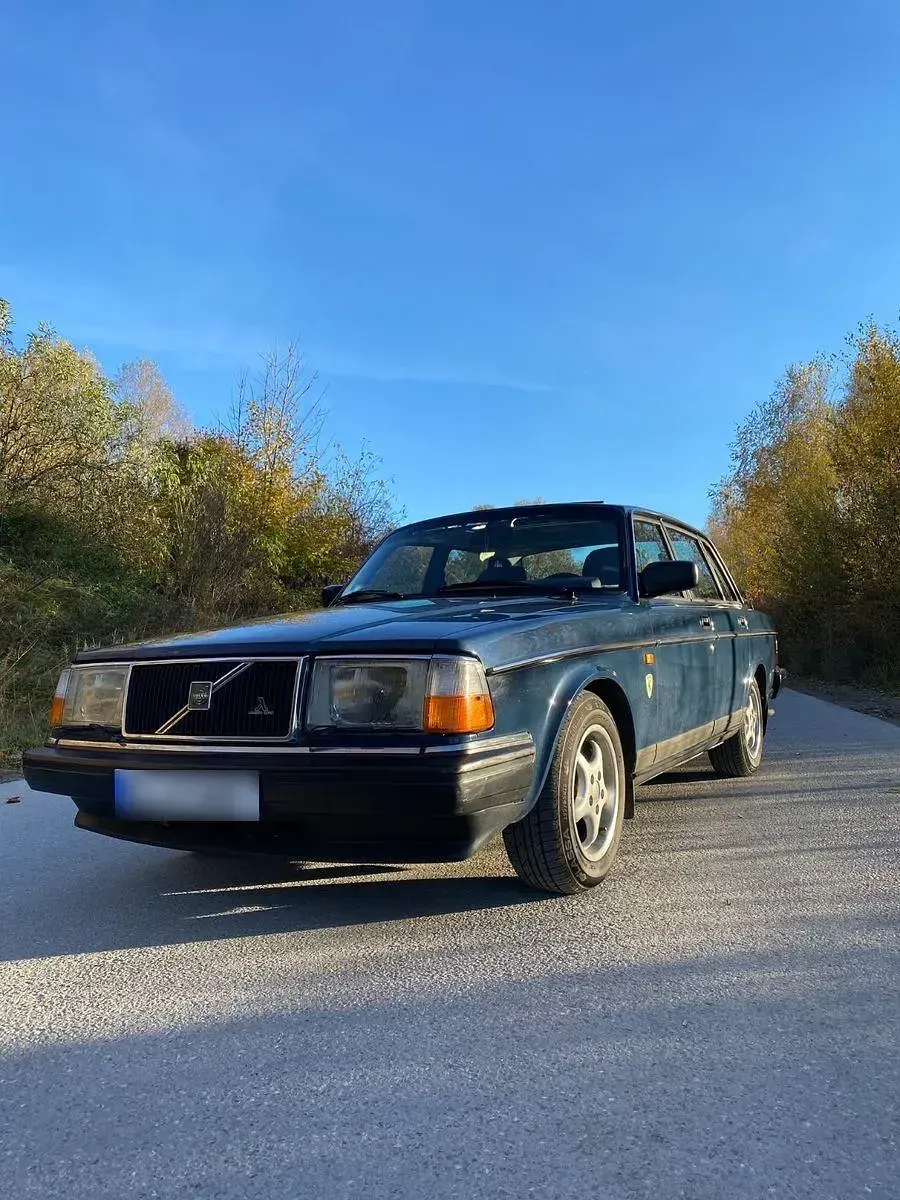 Gebraucht Volvo 240 116 PS (85 kW) 1991 Blau Limousine