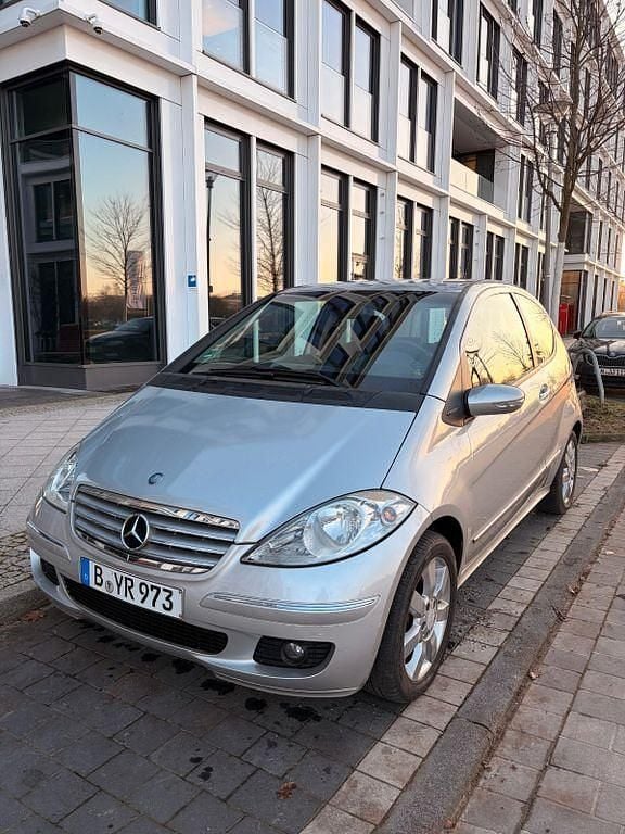 Silber Gebraucht 2008 Mercedes A180 Elegance Kleinwagen | 2.950 € (Superpreis) - Bild 1/4