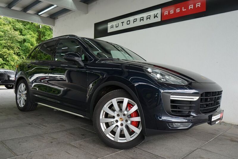 Blau Gebraucht 2014 Porsche Cayenne Turbo SUV | 25.880 € (Fairer Preis) - Bild 1/4