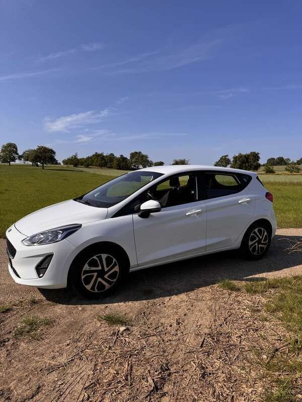 Gebraucht 2017 Ford Fiesta Celebration Kleinwagen | 10.000 € (Guter Preis) - Bild 1/4