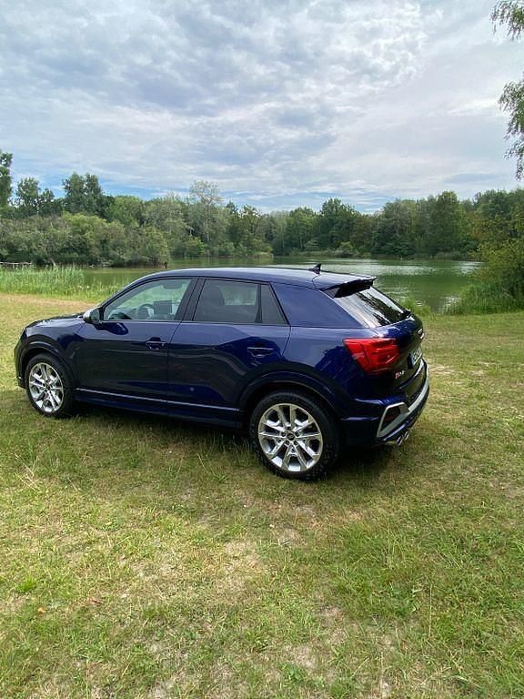 Gebraucht Audi SQ2 Sport 300 PS (220 kW) 2024 Blau SUV