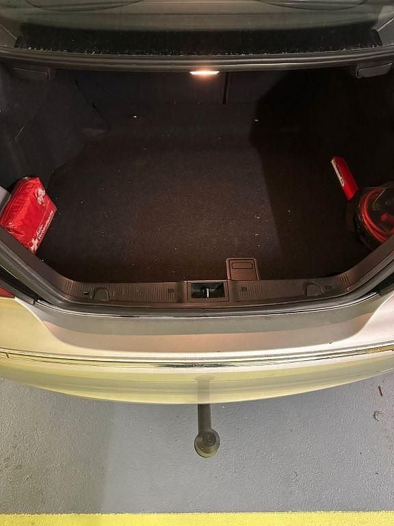 Grau Gebraucht 2017 Mercedes 200 Limousine | 6.500 € - Bild 1/4