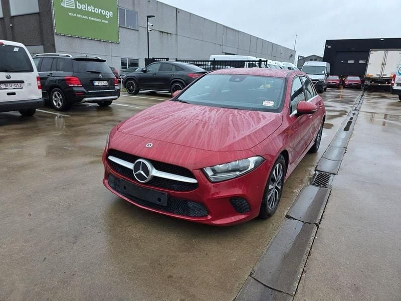 Rot Gebraucht 2022 Mercedes A160 Limousine | 16.500 € (Superpreis) - Bild 1/4