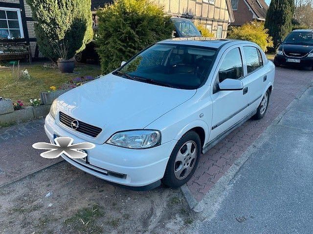 Usata Opel Astra 101 CV (74 kW) 2000 Bianco Berlina
