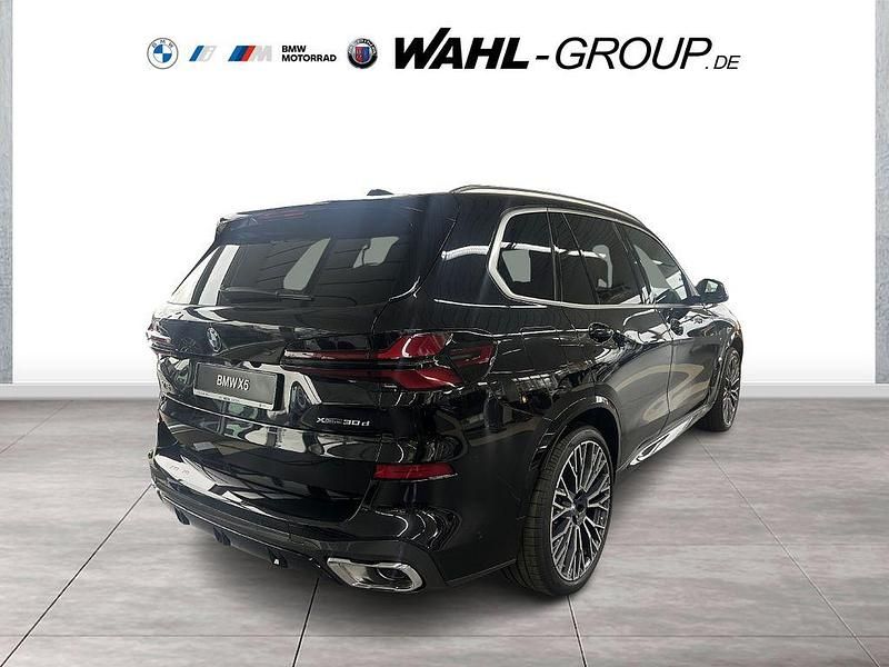 Neu BMW X5 M Sport 298 PS (219 kW) 2025 Schwarz SUV