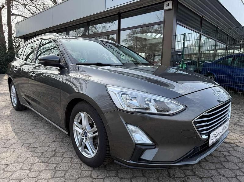Gebraucht Ford Focus Cool & Connect 125 PS (91 kW) 2018 Grau Kombi