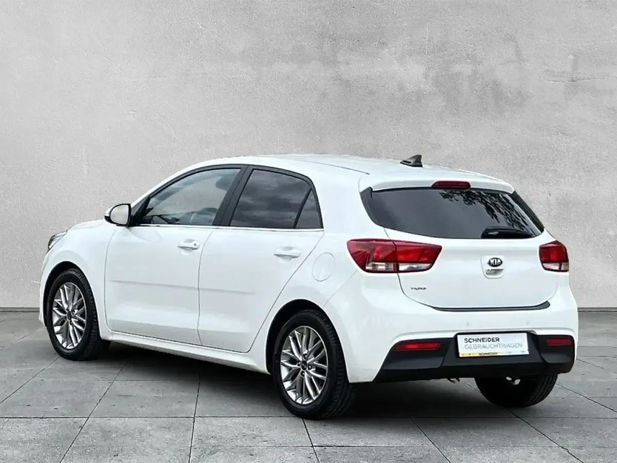 Gebraucht Kia Rio Spirit 84 PS (61 kW) 2020 Weiß Kleinwagen
