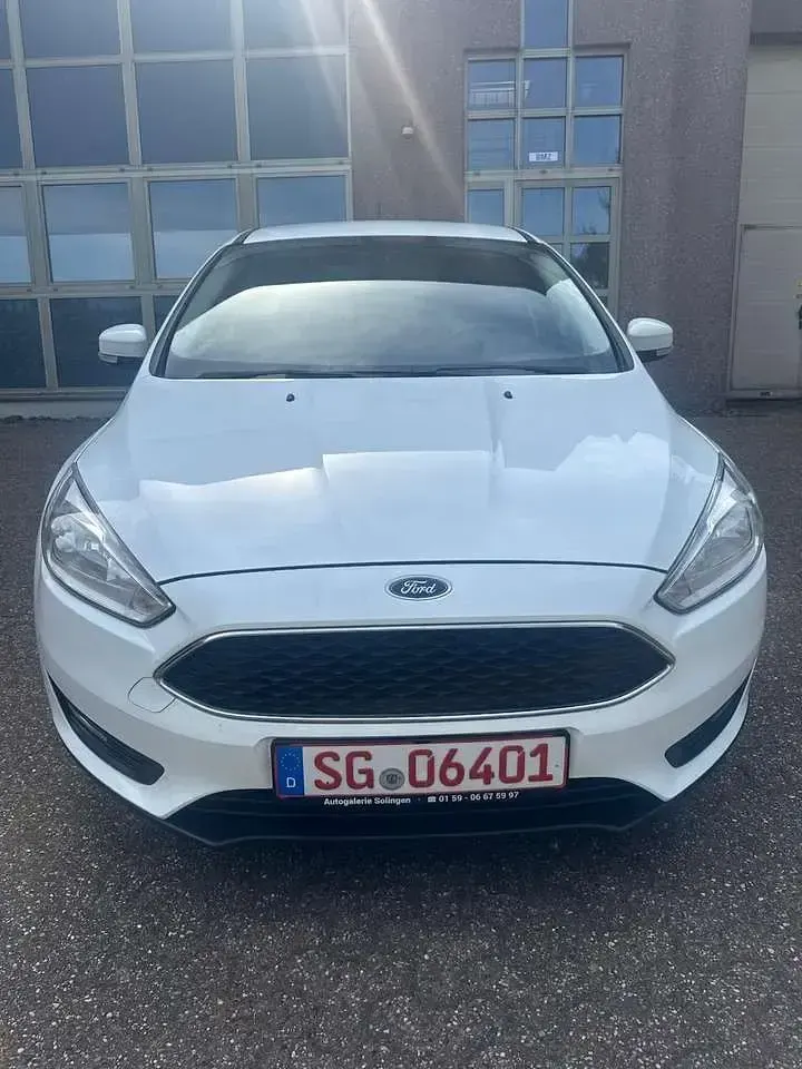 Gebraucht Ford Focus Business Edition 101 PS (74 kW) 2018 Frostweiß Kleinwagen