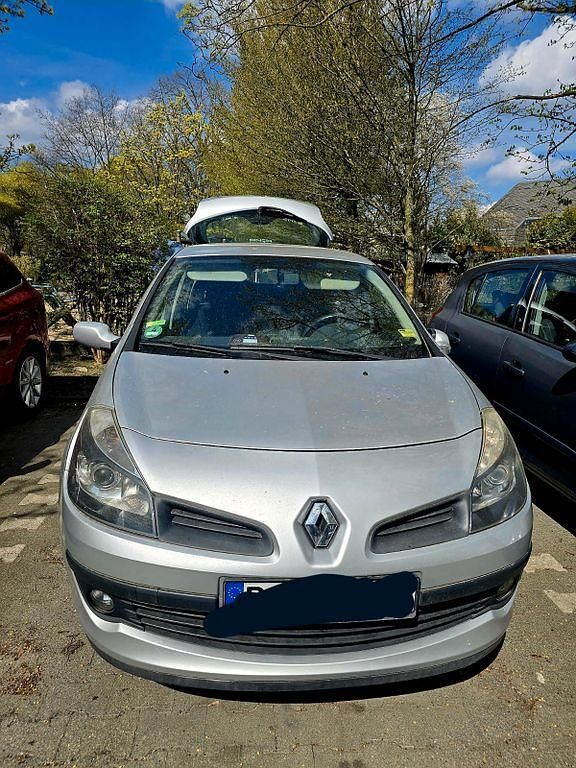Usata Renault Clio II Expression 75 CV (55 kW) 2006 Argento Berlina