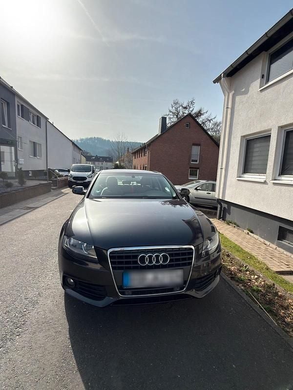 Gebraucht Audi A4 120 PS (88 kW) 2010 Grau Limousine