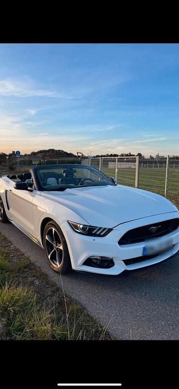 Gebraucht Ford Mustang Premium 307 PS (225 kW) 2015 Weiß Cabrio