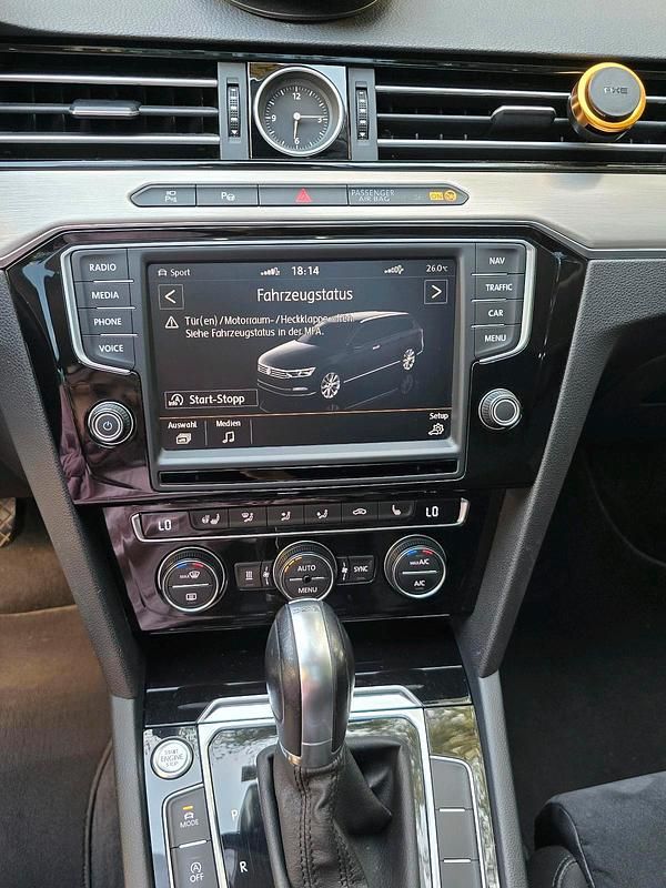 Gebraucht VW Passat Highline 239 PS (175 kW) 2015 Schwarz Kombi