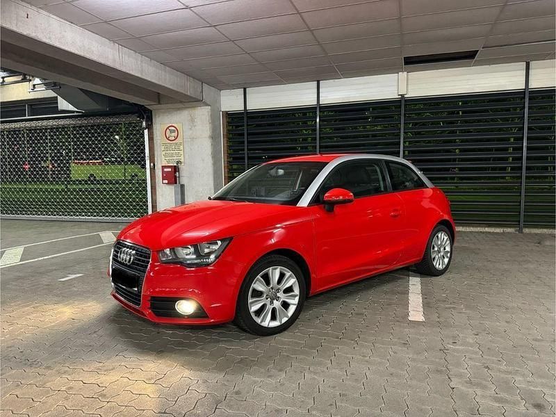 Rot Gebraucht 2013 Audi A1 Ambition Kleinwagen | 8.500 € (Fairer Preis) - Bild 1/4