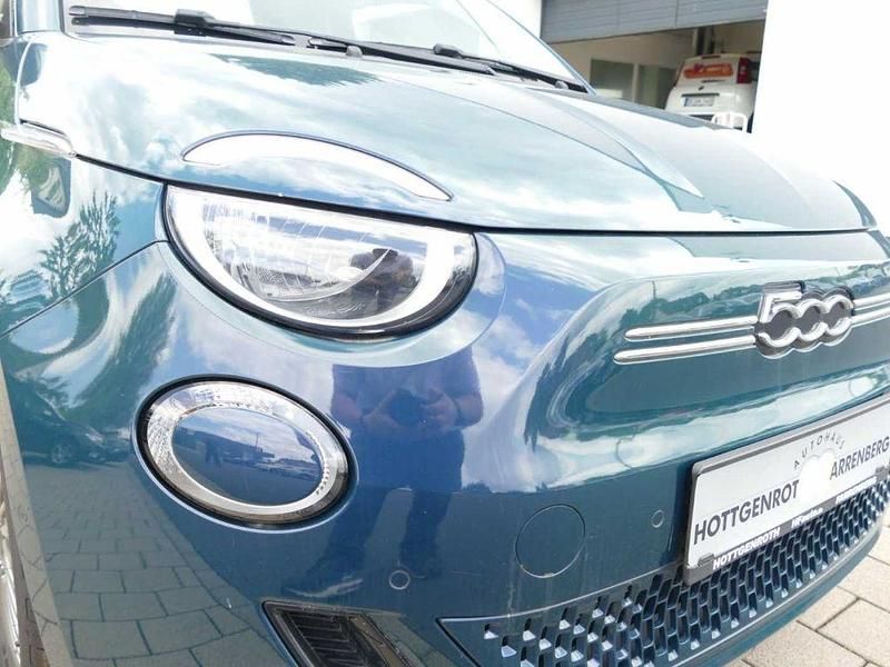 Gebraucht Fiat 500e Icon 86 kW (118 PS) 2021 Grün Kleinwagen