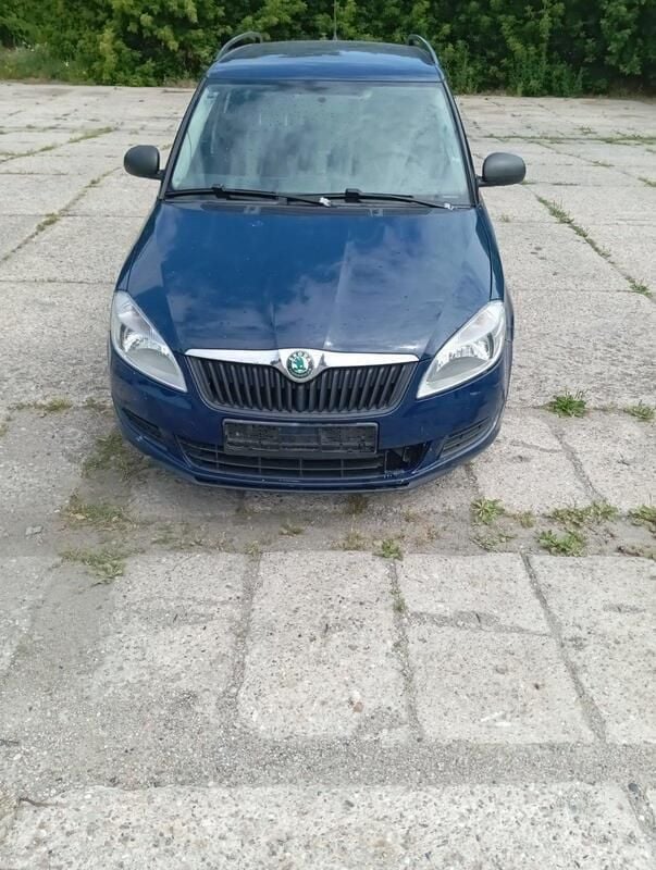 Blau Gebraucht 2011 Skoda Fabia Kombi | 1.300 € (Guter Preis) - Bild 1/4