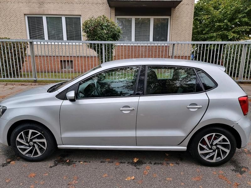 Silber Gebraucht 2009 VW Polo Kleinwagen | 3.000 € (Fairer Preis) - Bild 1/4