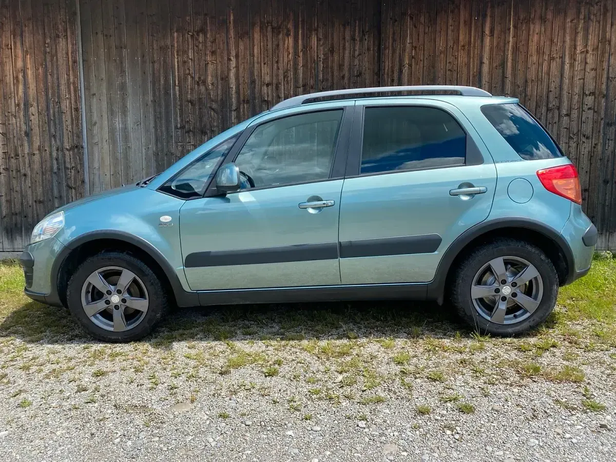 Gebraucht Suzuki SX4 135 PS (99 kW) 2011 Grün SUV