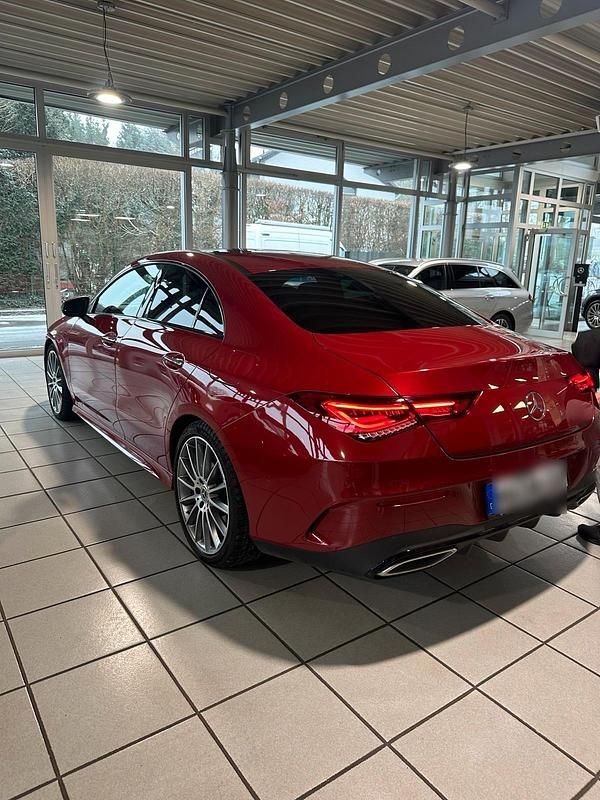 Rot Gebraucht 2021 Mercedes CLA250 AMG Limousine | 29.999 € (Superpreis) - Bild 1/4