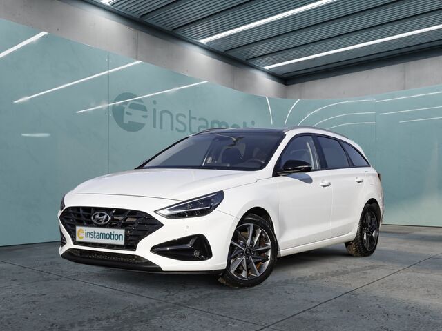 Weiß Gebraucht 2022 Hyundai i30 Edition 30 Kombi | 19.722 € (Etwas zu teuer) - Bild 1/2