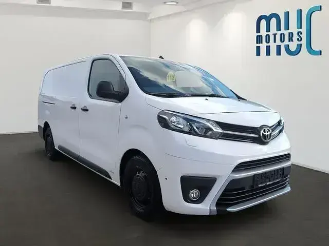 Gebraucht Toyota Proace 144 PS (105 kW) 2022 Weiss Van / Kleinbus