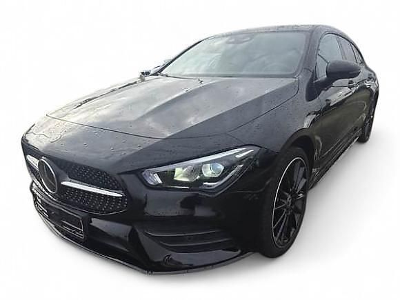 Black metallic Gebraucht 2021 Mercedes CLA250e Shooting Brake AMG line Kombi | 25.999 € (Fairer Preis) - Bild 1/3