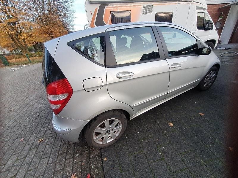 Usata Mercedes A170 Elegance 116 CV (85 kW) 2006 Argento Berlina