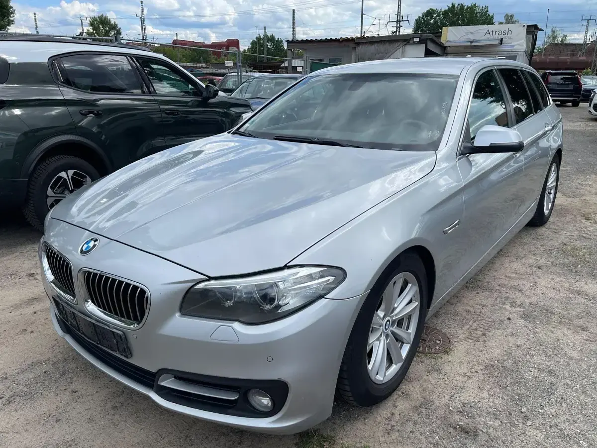 Gebraucht BMW 530 Performance 258 PS (189 kW) 2013 Silber Kombi