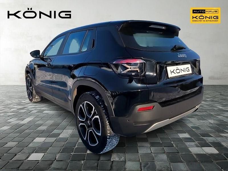 Gebraucht Jeep Avenger Altitude 101 PS (74 kW) 2023 Volcano black (5dl) SUV