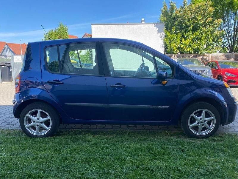 Second-hand Renault Modus Dynamique 75 CP (55 kW) 2006 Albastru Monovolum