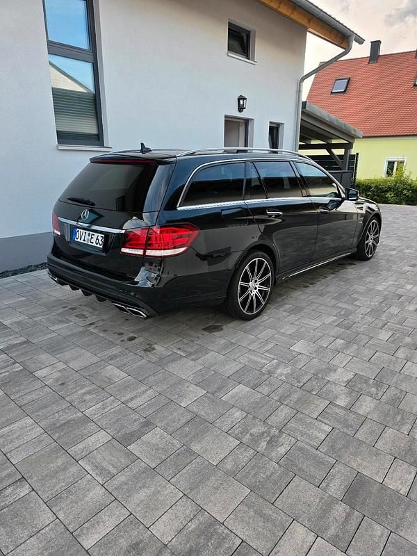 Gebraucht Mercedes E63 AMG AMG 557 PS (409 kW) 2015 Schwarz Kombi