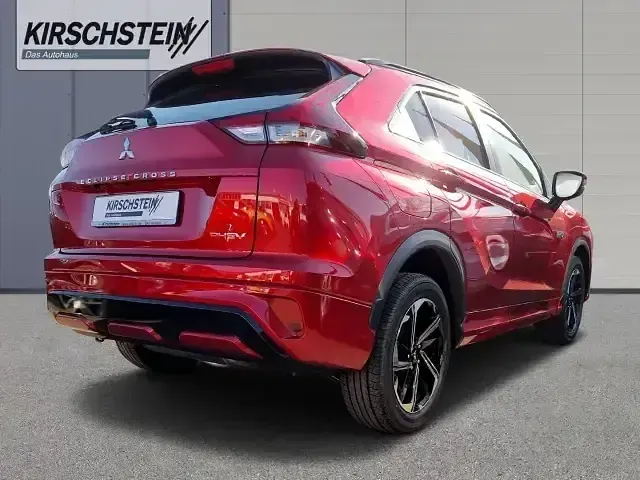 Second-hand Mitsubishi Eclipse Cross Select 188 CP (138 kW) 2024 Roșu SUV