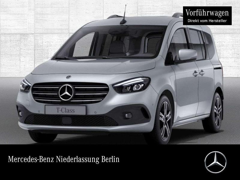 Silber Gebraucht 2025 Mercedes T180 Progressive Van / Kleinbus | 36.990 € - Bild 1/4