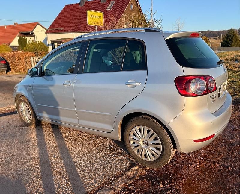 Gebraucht VW Golf VI 105 PS (77 kW) 2013 Silber Kleinwagen