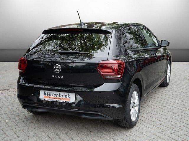 Gebraucht VW Polo Highline 95 PS (69 kW) 2021 Schwarz (deep black perleffekt) Kleinwagen