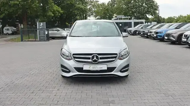 Gebraucht Mercedes B220 Style 190 PS (139 kW) 2016 Silber Kleinwagen